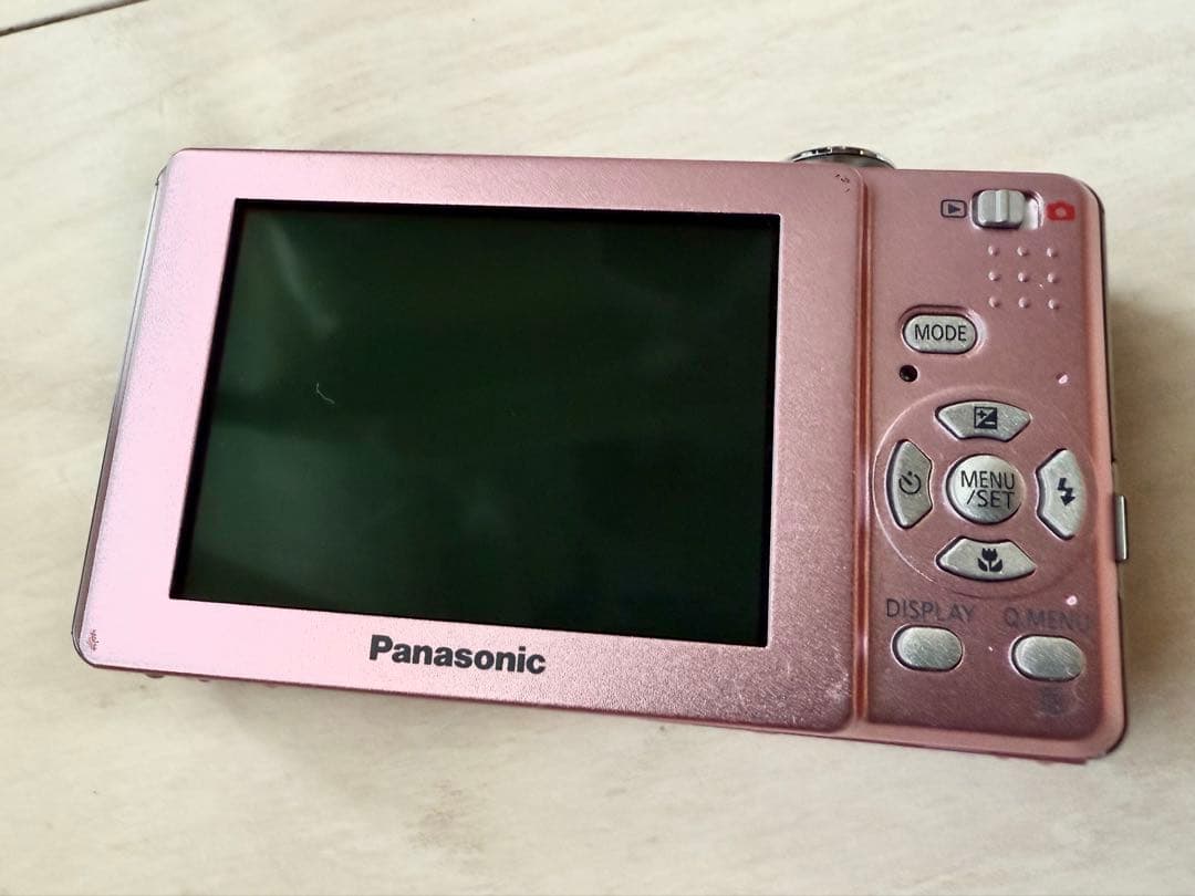 【とっく】LUMIX DMC-FS6 810万画素 超薄型21.2mm