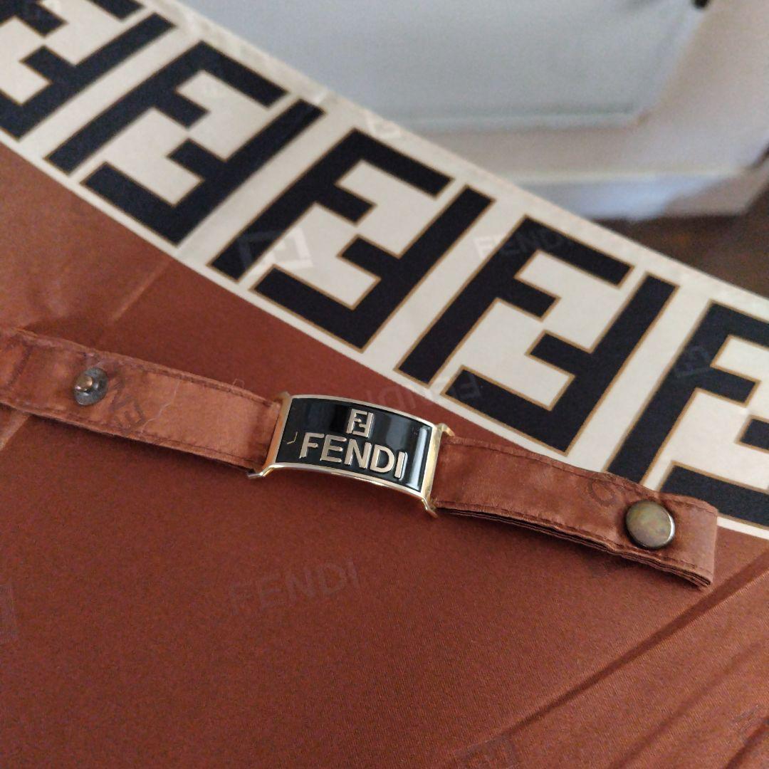 ヴィンテージ　「フェンディ」の雨傘