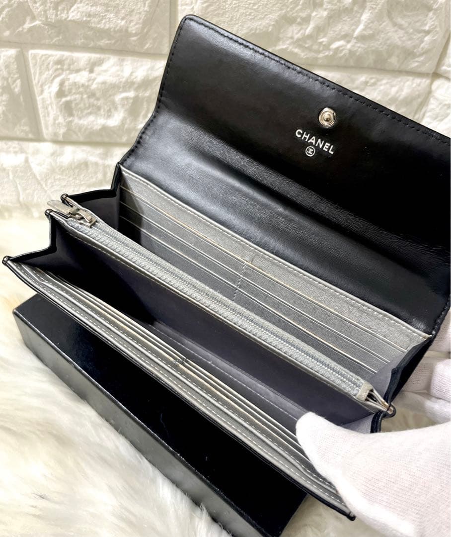 【みや】CHANEL カメリア フラワーエンボス レザー 長財布