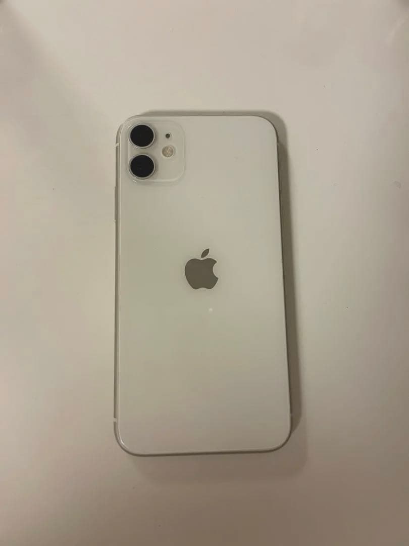 iPhone11 本体　64GB ホワイト