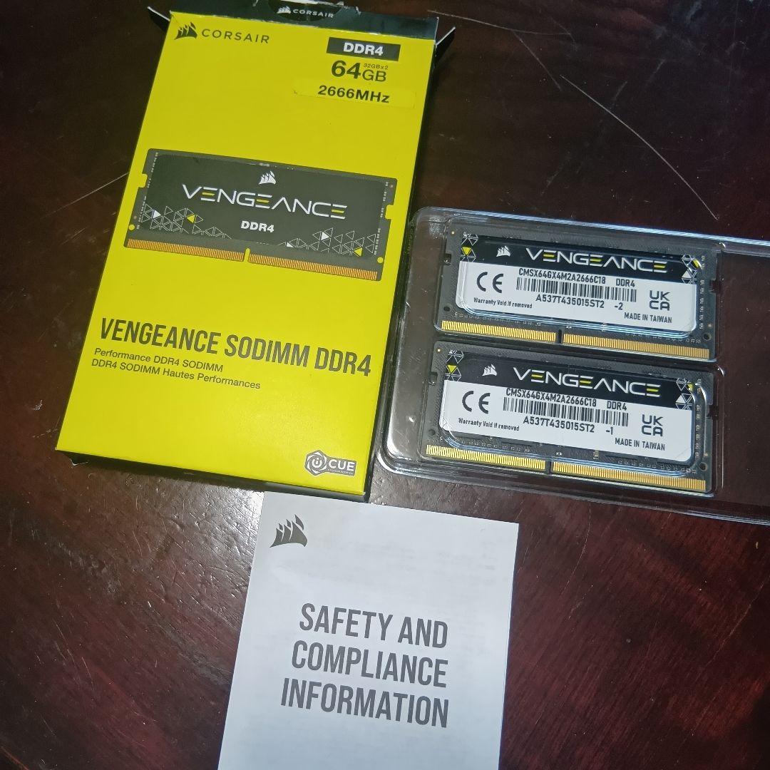 Corsair DDR4 64GB 2666MHz ノートパソコン用メモリ