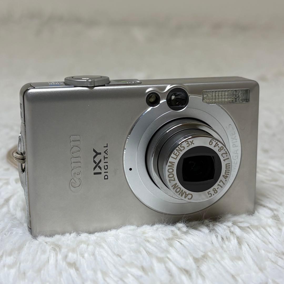 Canon カメラ　IXY 70 PC1193 シルバー コンデジ　動作品