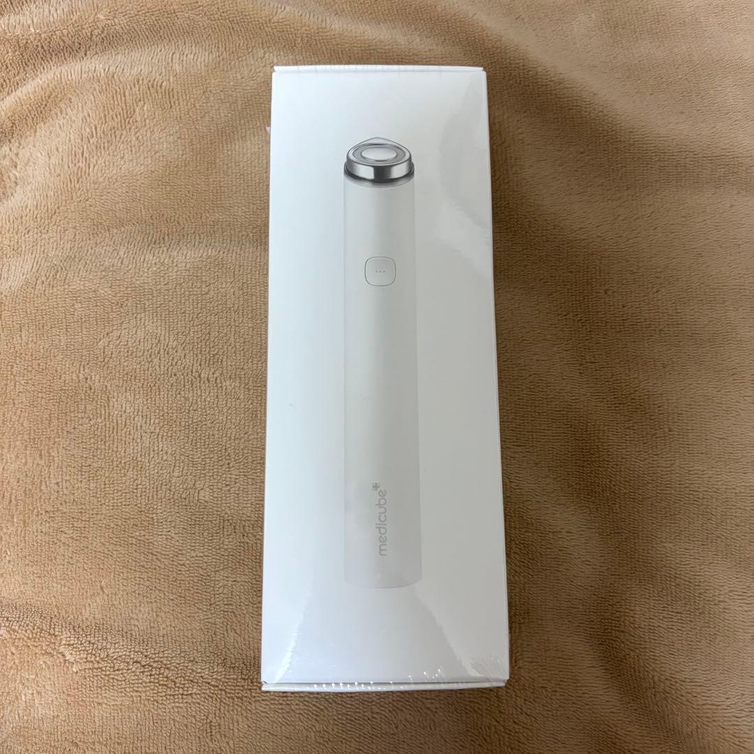 medicube AG-R2 BOOSTER PRO MINI ホワイト