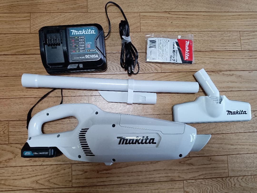 マキタ10.8V充電式クリーナCL107FD 純正バッテリー及び充電器付