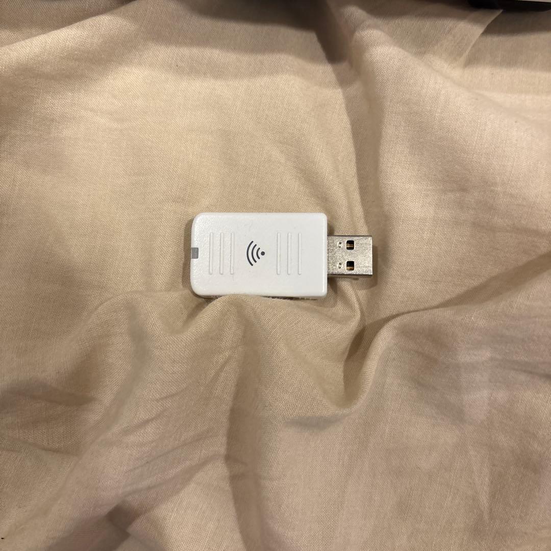 無線LANユニット、HDMIケーブル付きEPSON EB-W05 プロジェクター