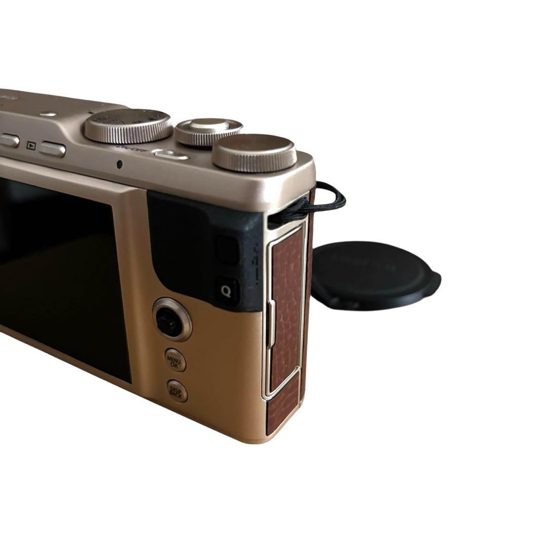 【新品同様】FUJIFILM XF10 ゴールド コンパクトデジタルカメラ