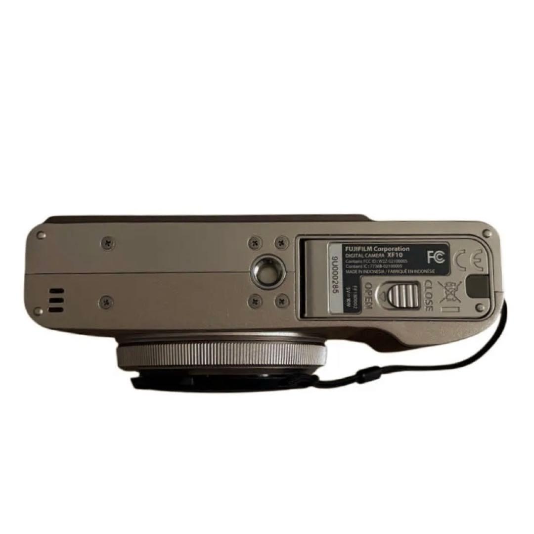 【新品同様】FUJIFILM XF10 ゴールド コンパクトデジタルカメラ