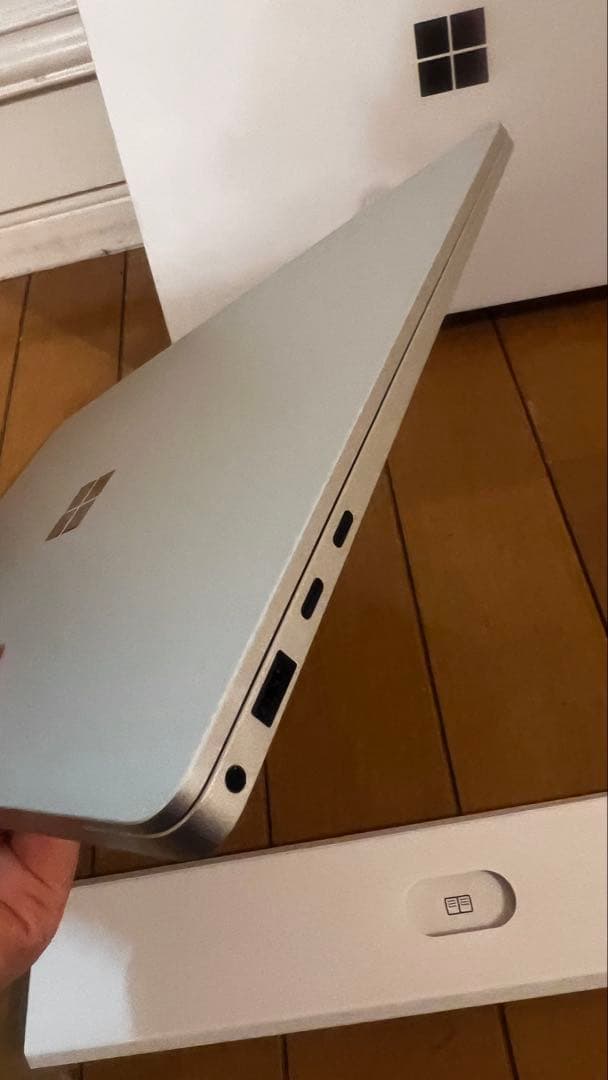 最新Microsoft Surface Laptop第7世代Snapdragon