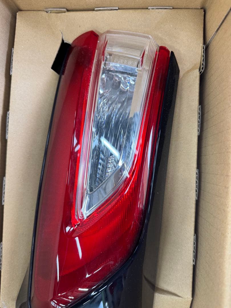 ハリアー60テールレンズ