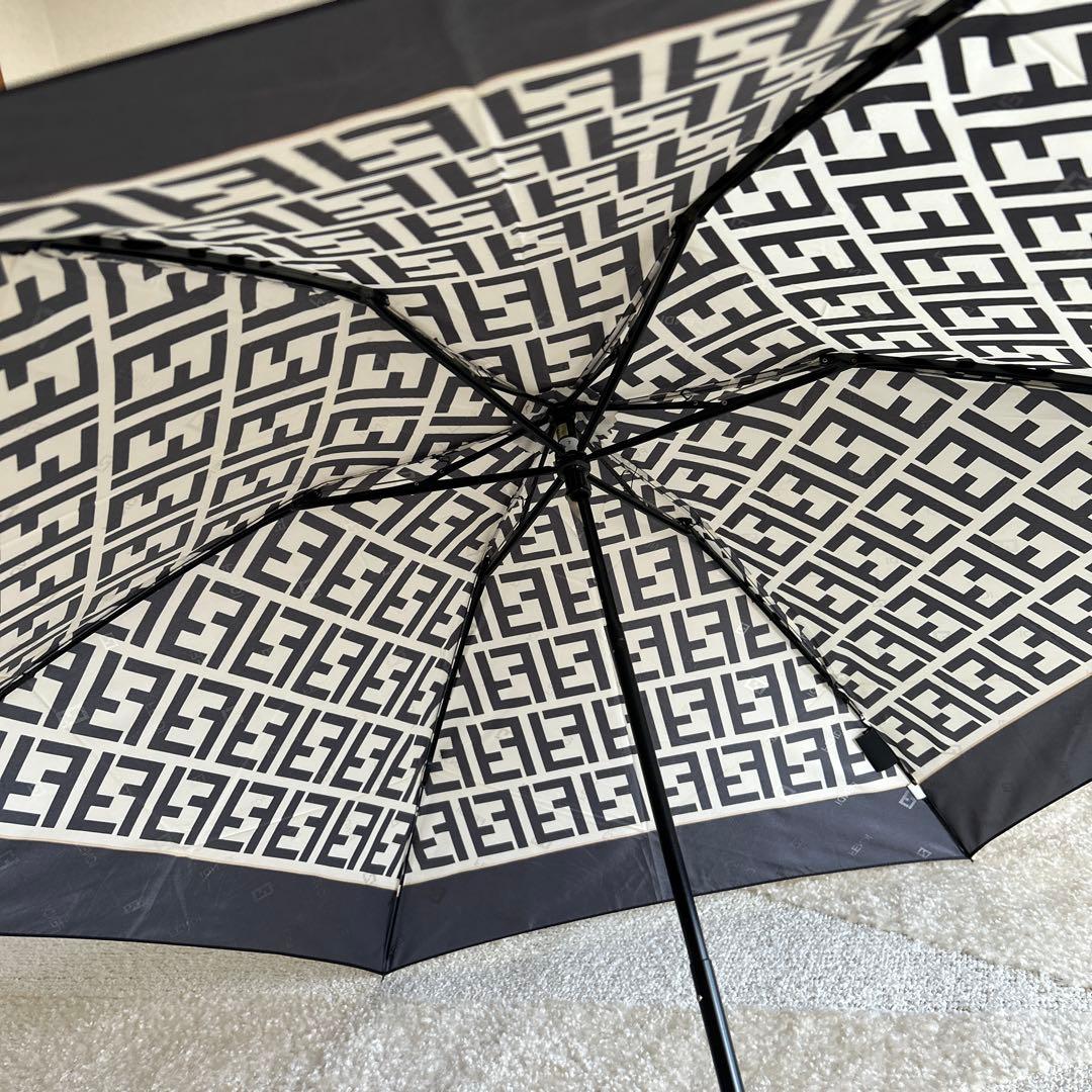 FENDI フェンディ　ズッカ柄　FFロゴ 折りたたみ傘
