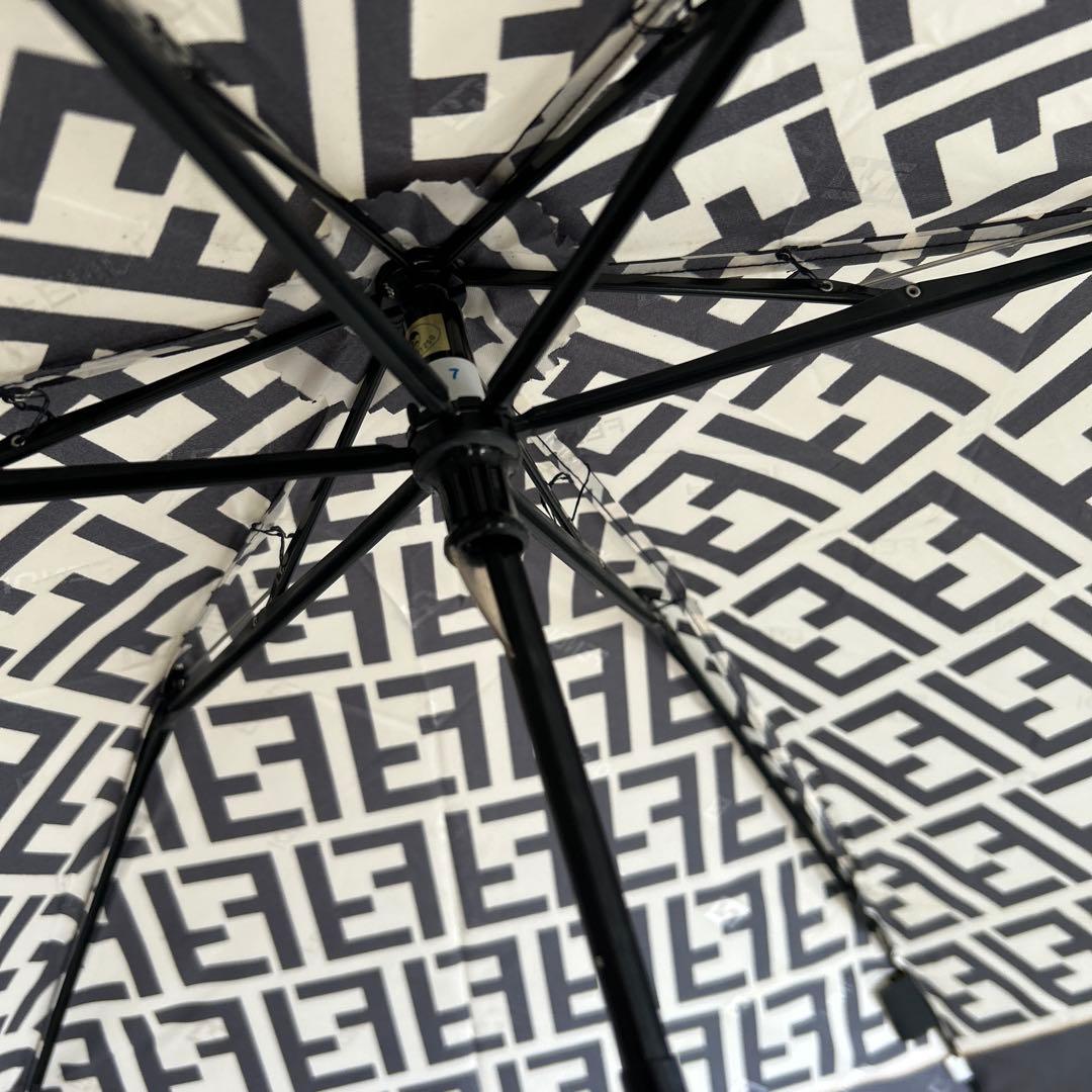 FENDI フェンディ　ズッカ柄　FFロゴ 折りたたみ傘