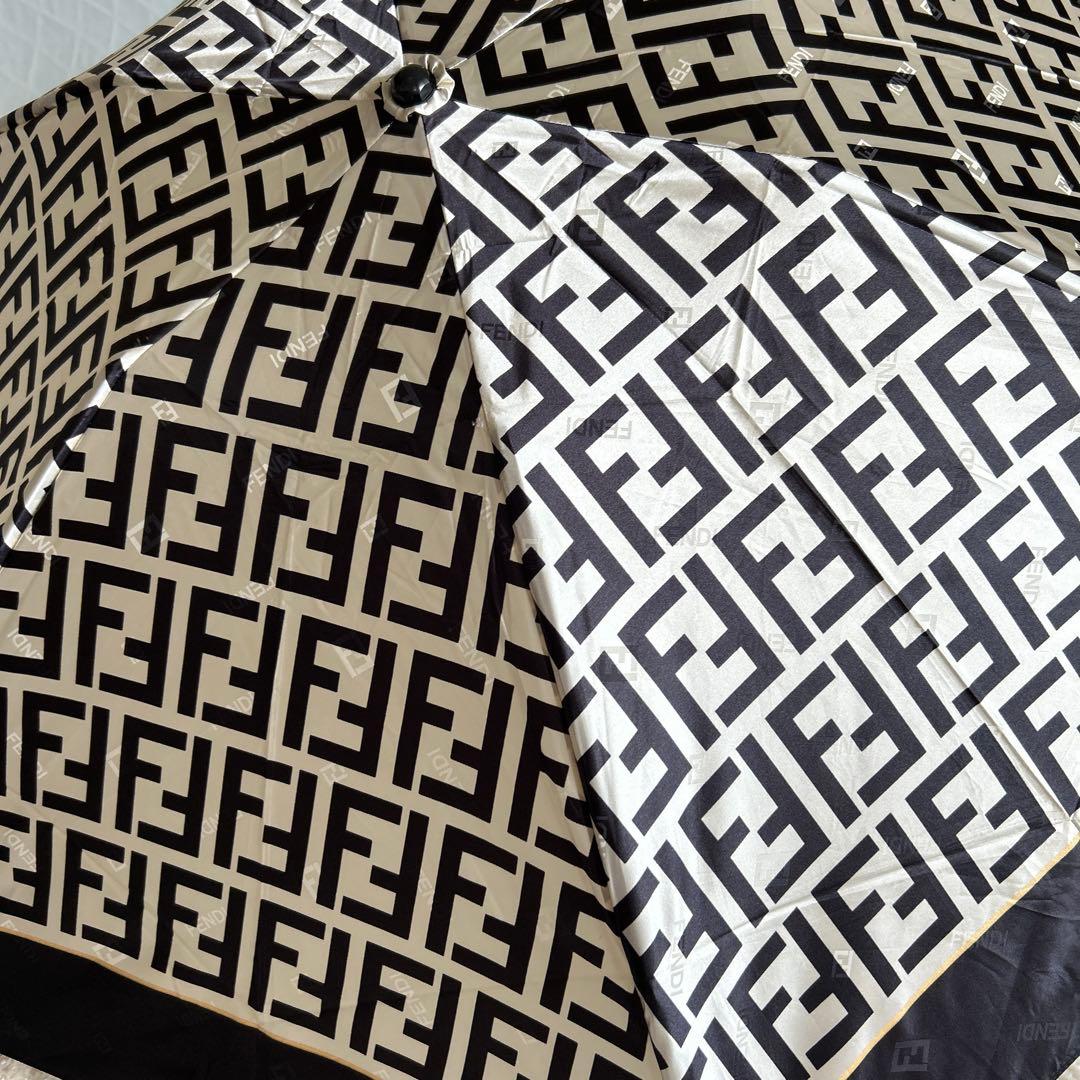 FENDI フェンディ　ズッカ柄　FFロゴ 折りたたみ傘