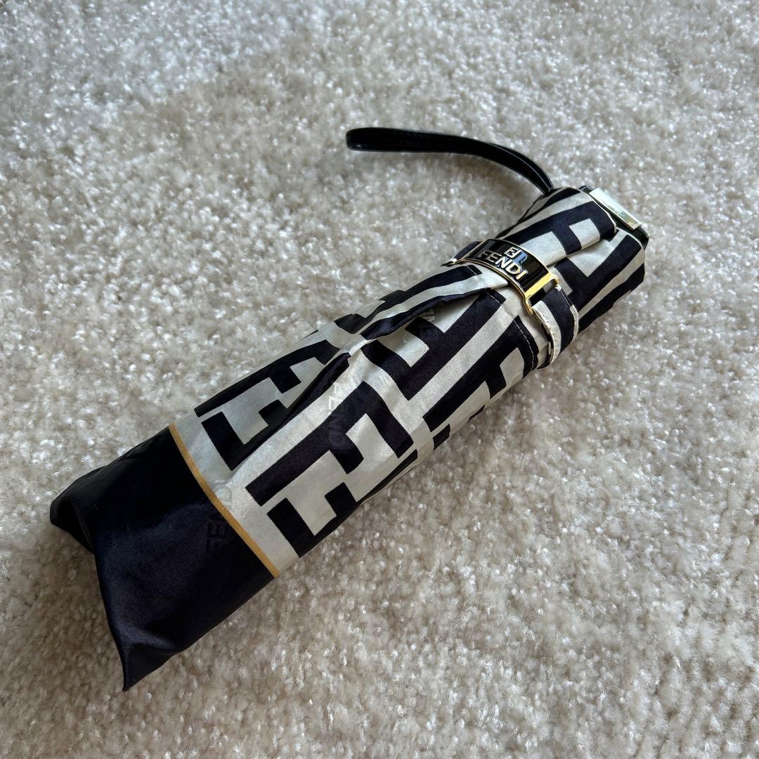 FENDI フェンディ　ズッカ柄　FFロゴ 折りたたみ傘