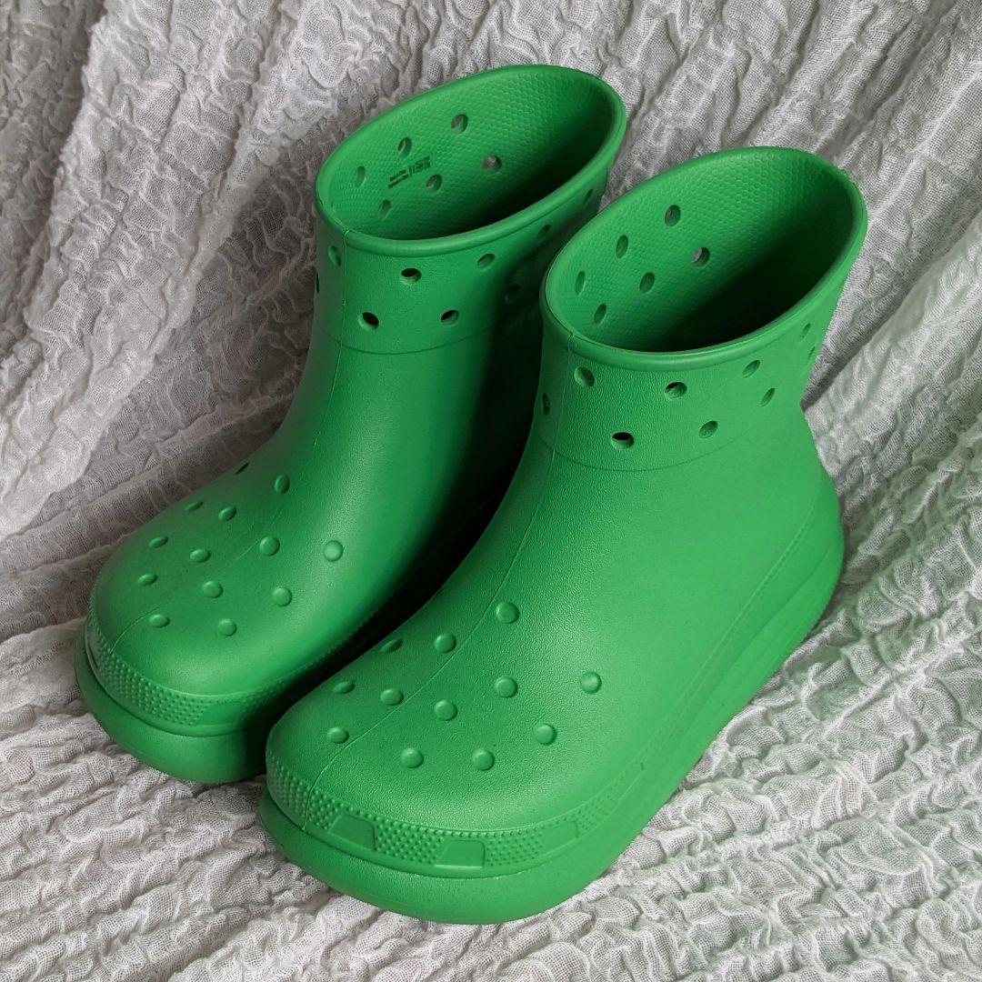 靴 crocs rain boots
