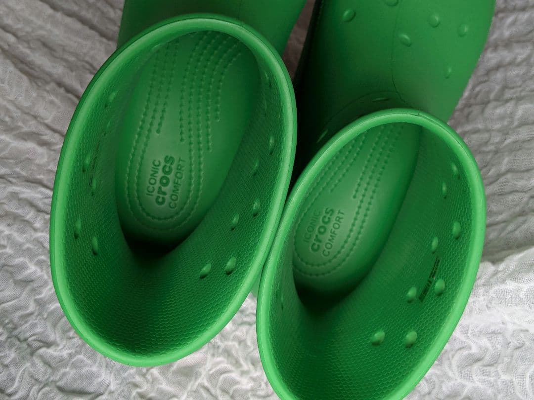 靴 crocs rain boots