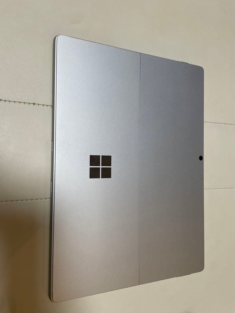 Surface Pro 8 本体 + キーボード + 充電器 + スタイラスペン