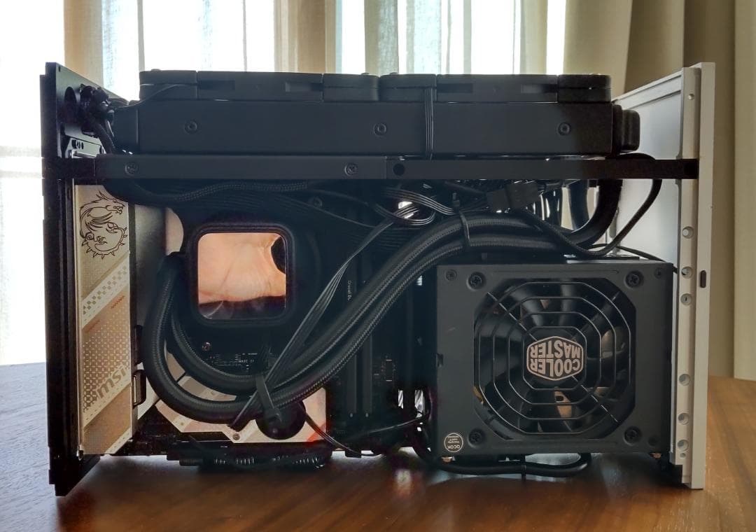 MSI RTX 5070 Ti ,AMD 9950X3D,メモリ64gb