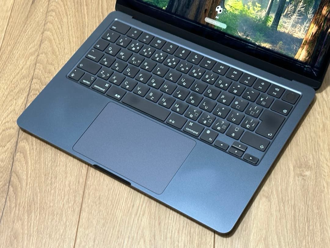 画面割れMacBookAir M2 2022 13.6 8G 256ミッドナイト