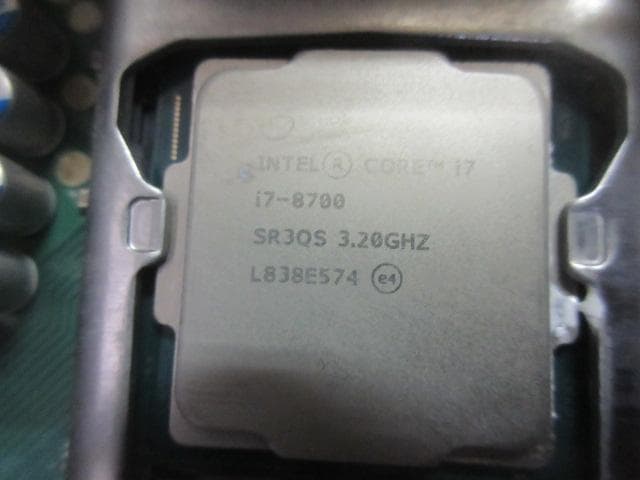 10送料込★富士通 ESPRIMO D588/TX i7 8th Genジャンク