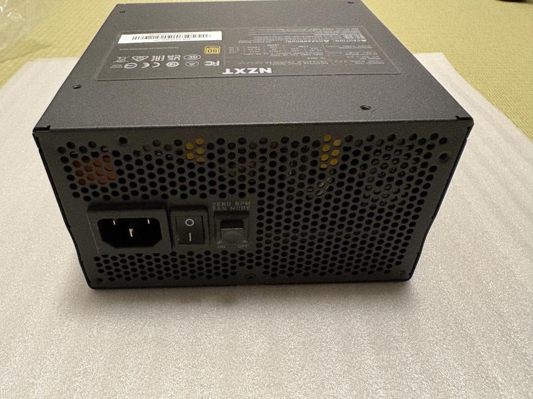 NZXT C1000 電源ユニット 80 PLUS GOLD