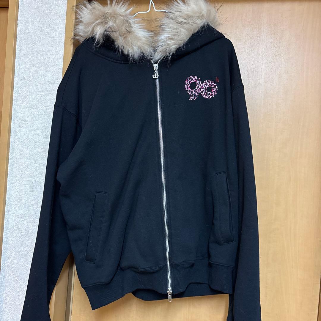 9090ファー付きブラックパーカー