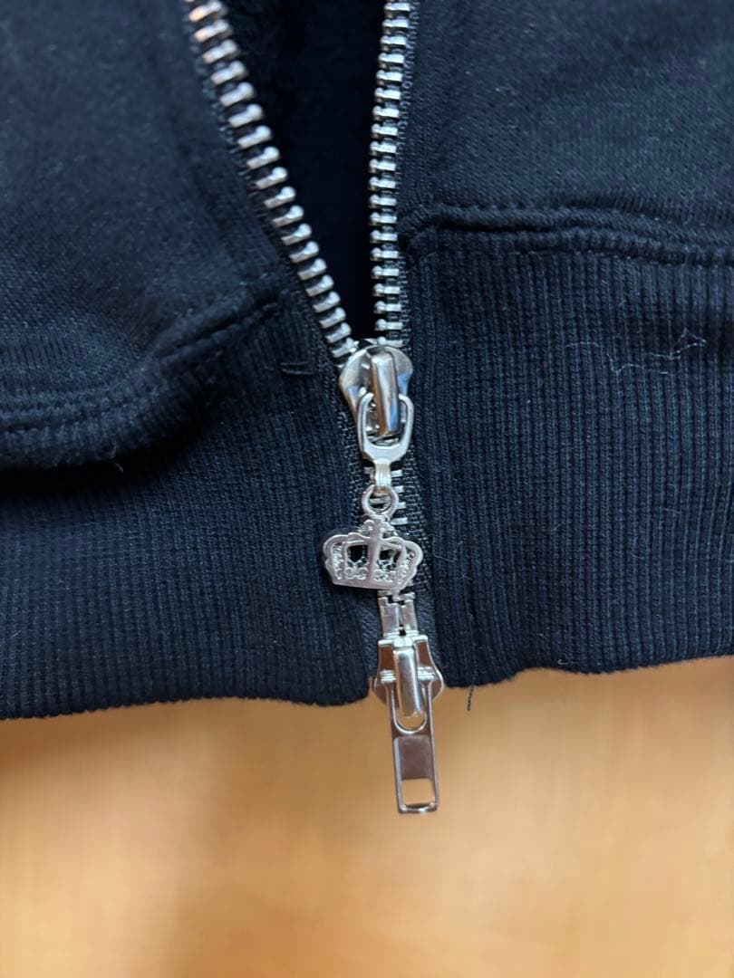 9090ファー付きブラックパーカー