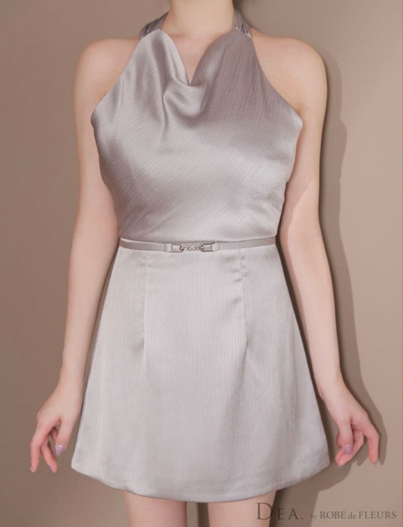 シルバー ハイネック バックリボン ドレス