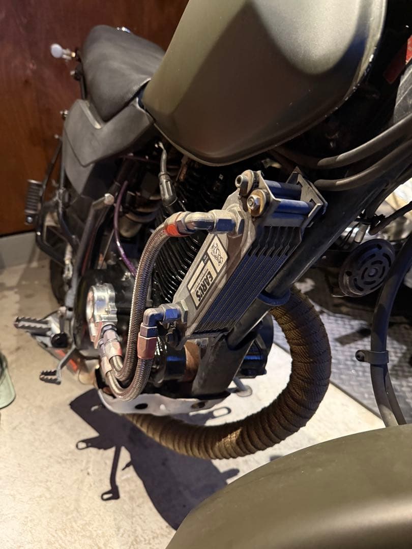 TW200 DG07J 取り付けステー付きオイルクーラー　アールズ EARL’S