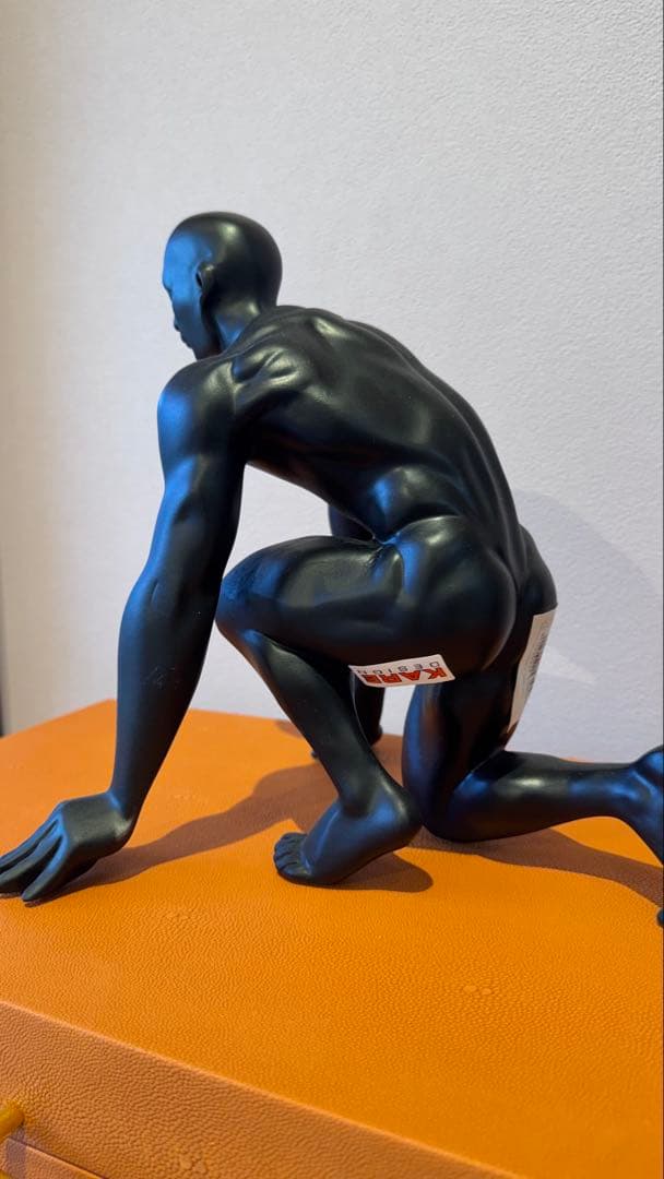 マットブラック 人間型置物 約30cm