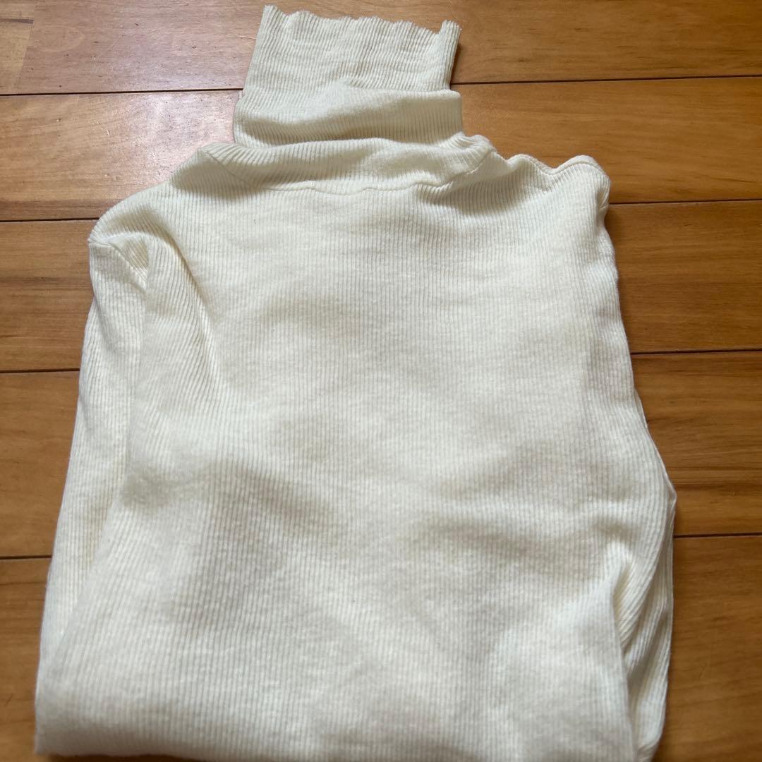 ソージュ　カシミヤ混コットタートル　人気色ホワイトＭ