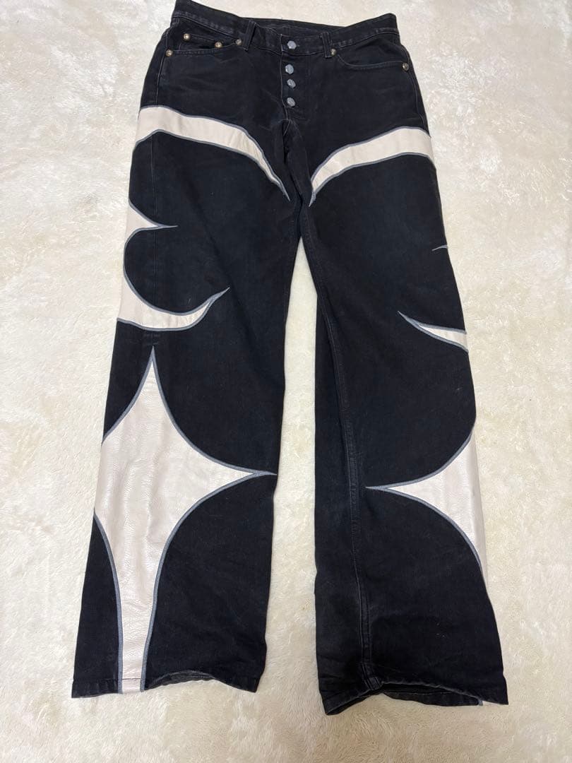 THUG CLUB グラフィックデニムパンツ