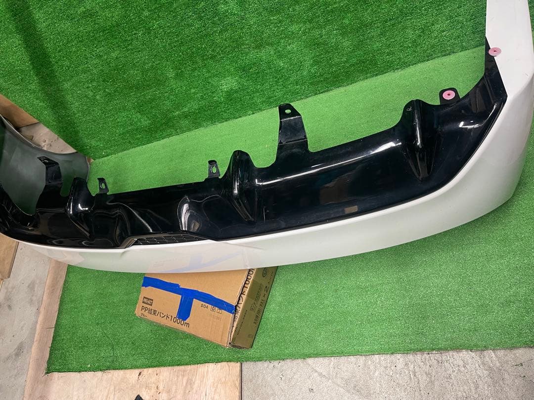 ZVW 30 プリウス　後期　G’s ジーズ　リアバンパー　ディヒューザー