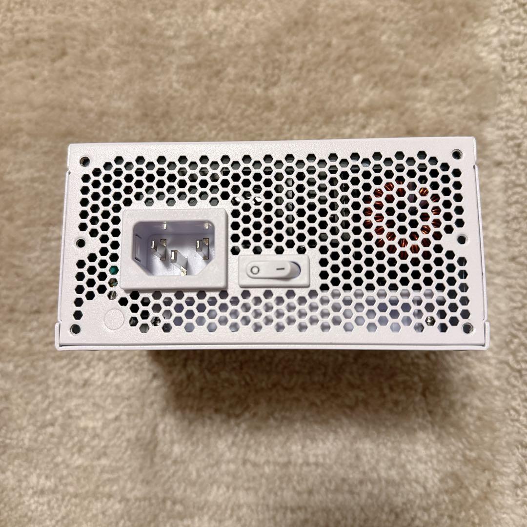 Lian Li SP850 V2 Gold 850W電源ユニット