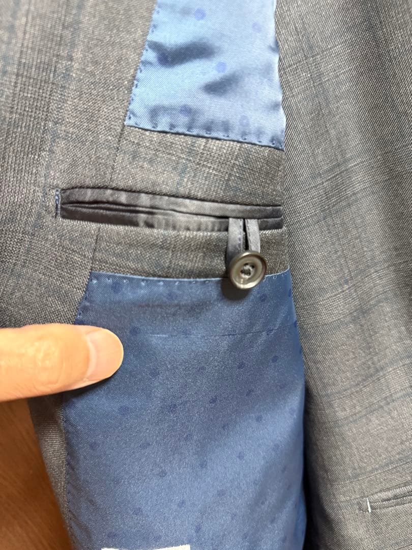 AB4新品未使用！極上イタリアREDAウール100%グレー3ピーススーツ！極小訳