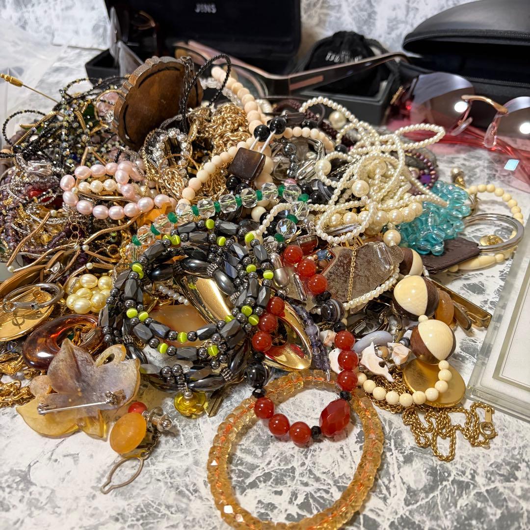 アクセサリーまとめ売り　約3kg リング　ネックレス　腕時計