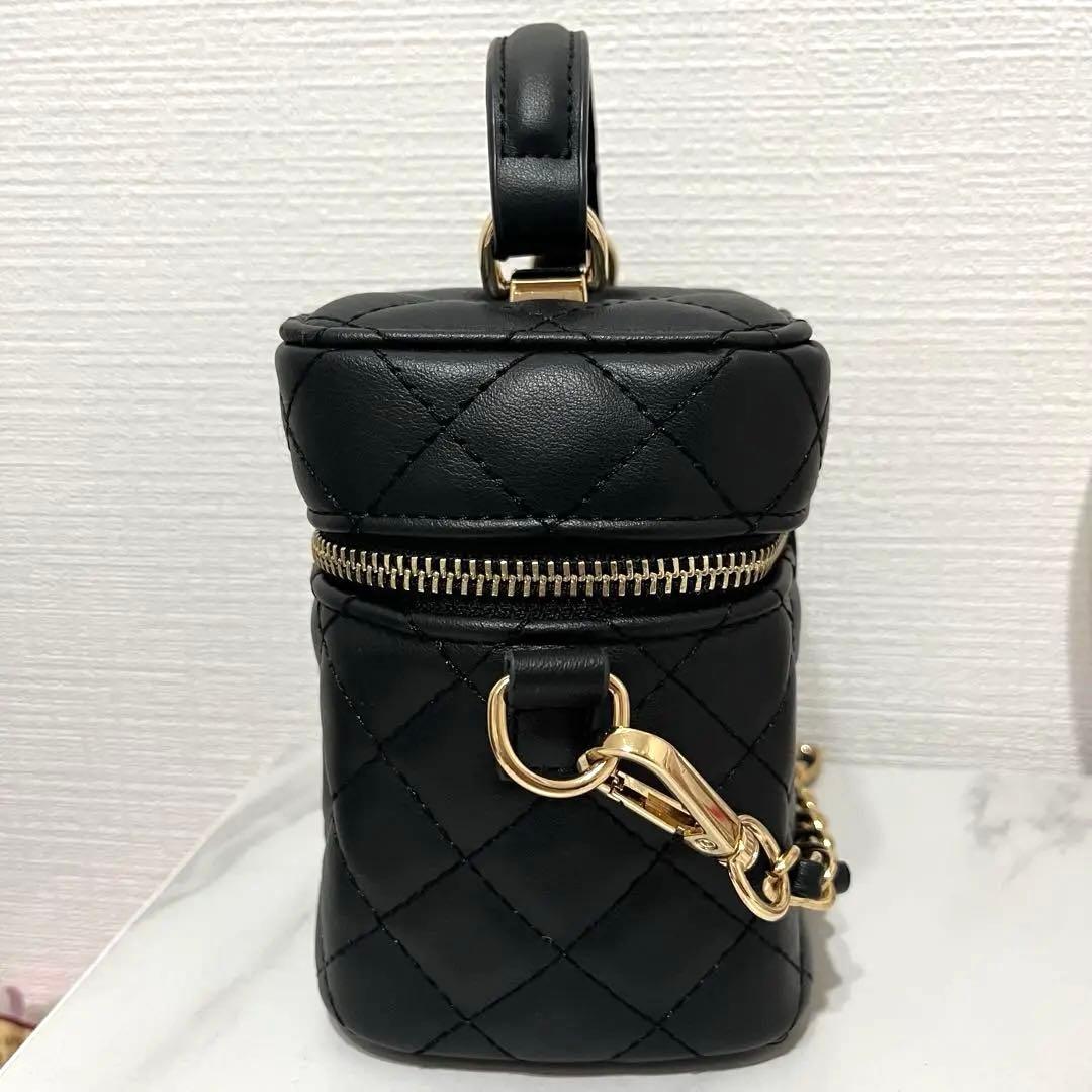 【本日限定価格】Darichキルティングスクエアミニバッグ ゴールドパーツ