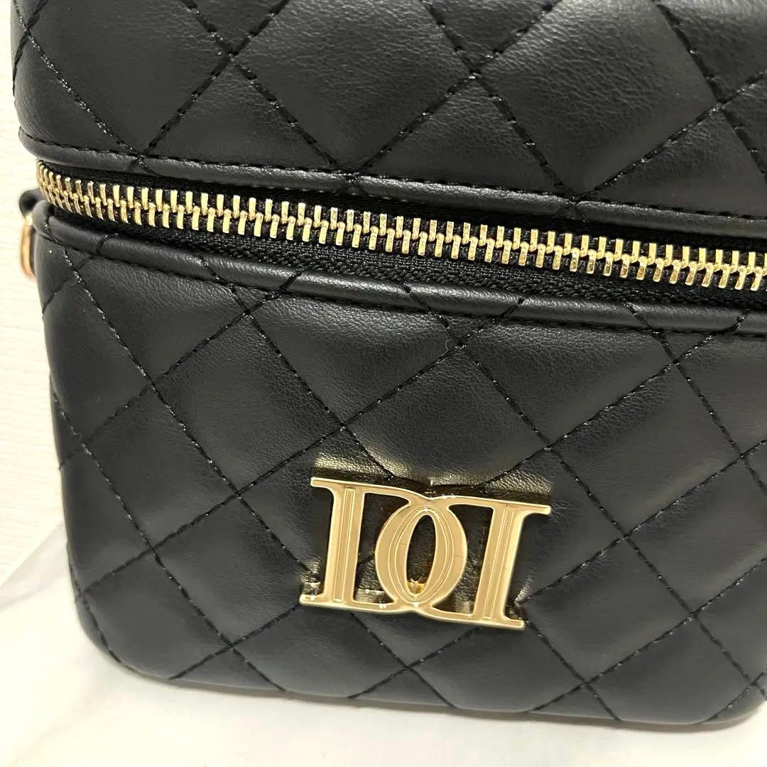 【本日限定価格】Darichキルティングスクエアミニバッグ ゴールドパーツ