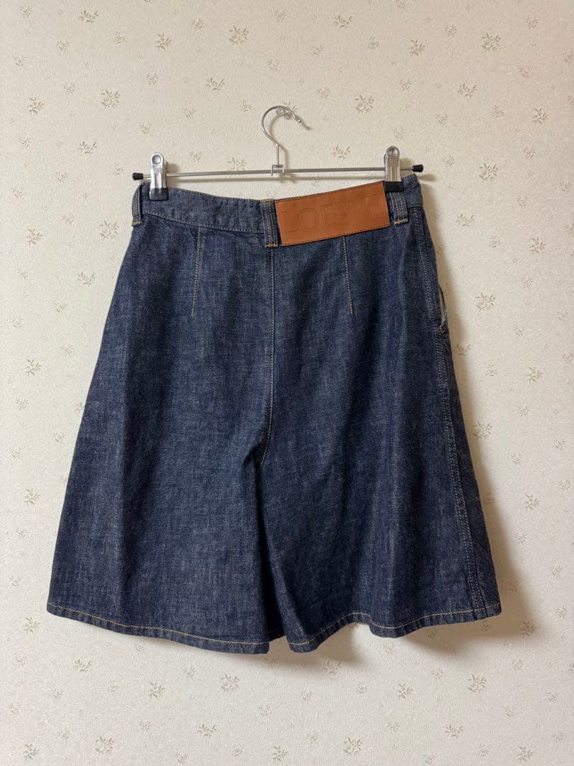 LOEWE ショートパンツ