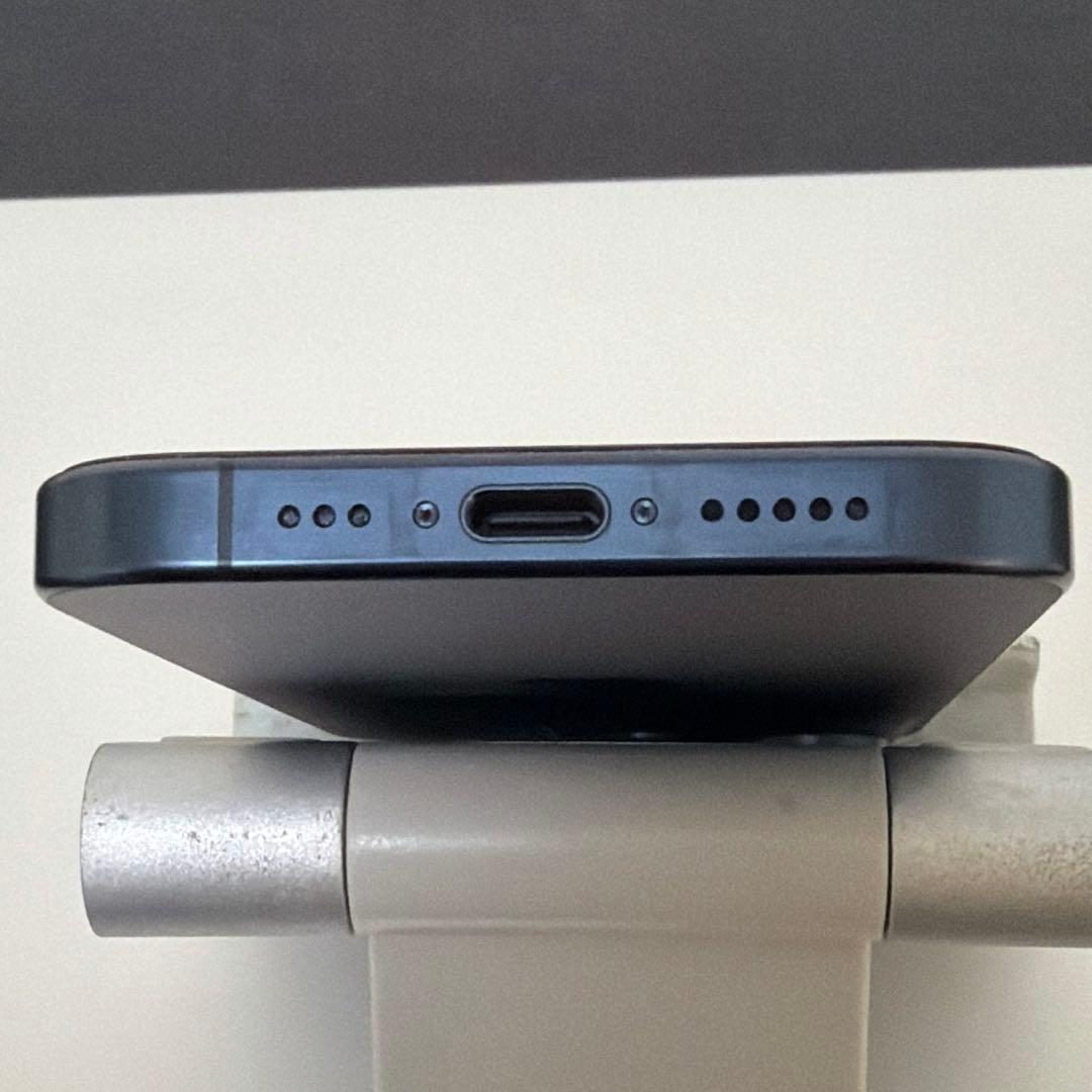 携帯電話本体 iPhone 15 pro 128GB