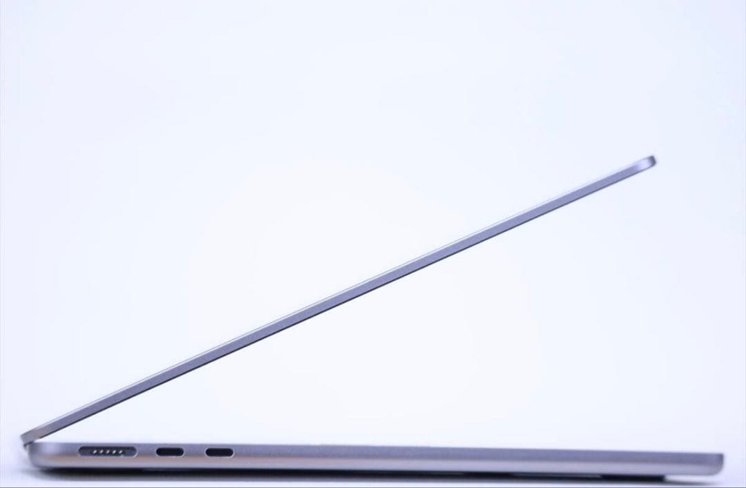 【美品】 MacBook Air M2 16G 256G 13.3インチ