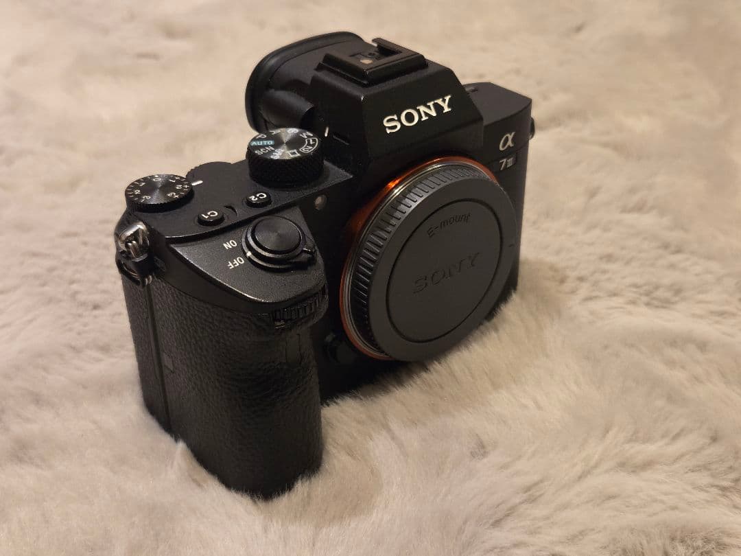 SONY α7 III 本体 + 付属アクセサリー / シャッター回数表示あり