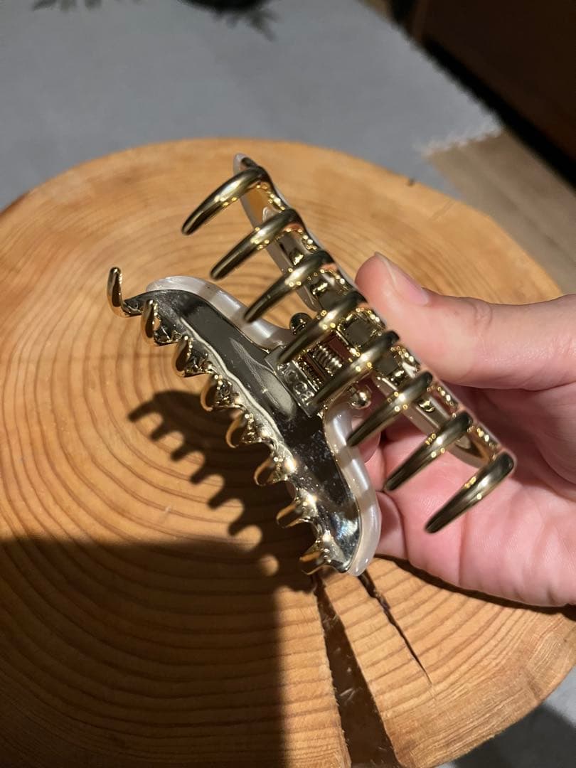 acca ヘアクリップ　パールホワイト　M 完売品　アッカ