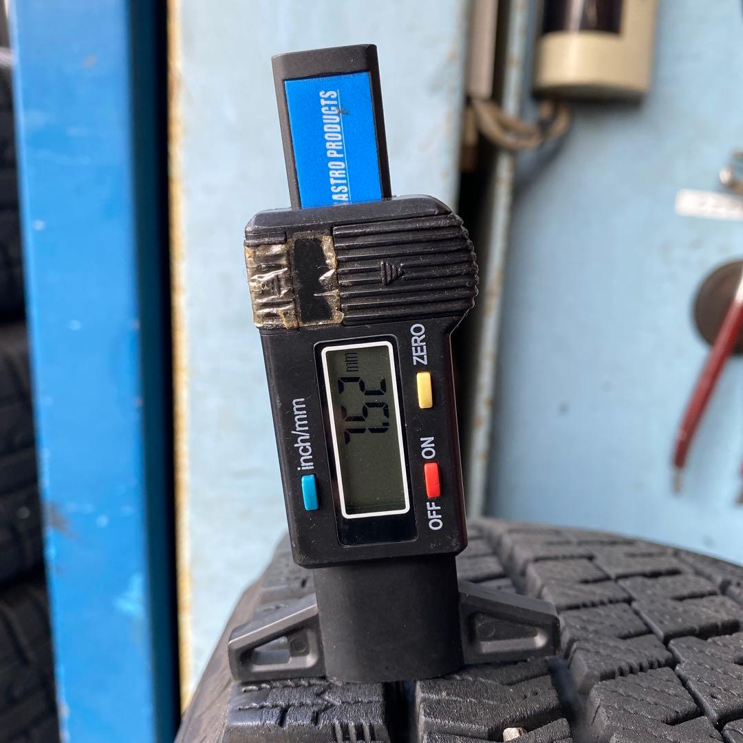 中古バリ溝ブリヂストンスタッドレスセット175/65R15 アクア、ヴィッツ