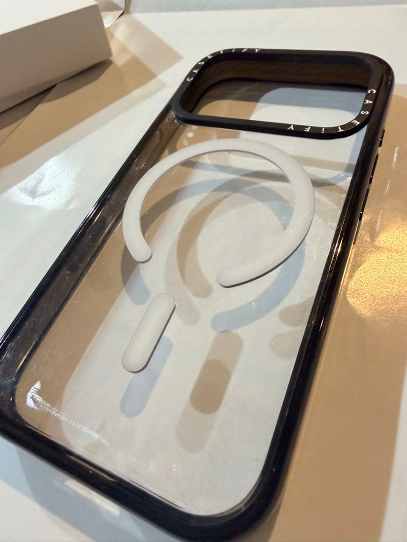 【美品】iPhone17Pro ケース ［CASETiFY］クリア