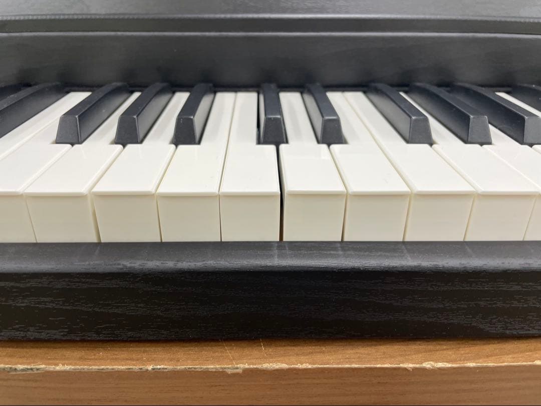 電子ピアノ88鍵盤　給電タイプ　木目調ボディ　ブラック