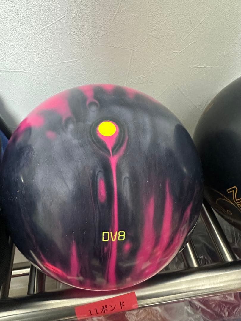 DV8 DIAMOND DIVA ボウリングボール 16ポンド