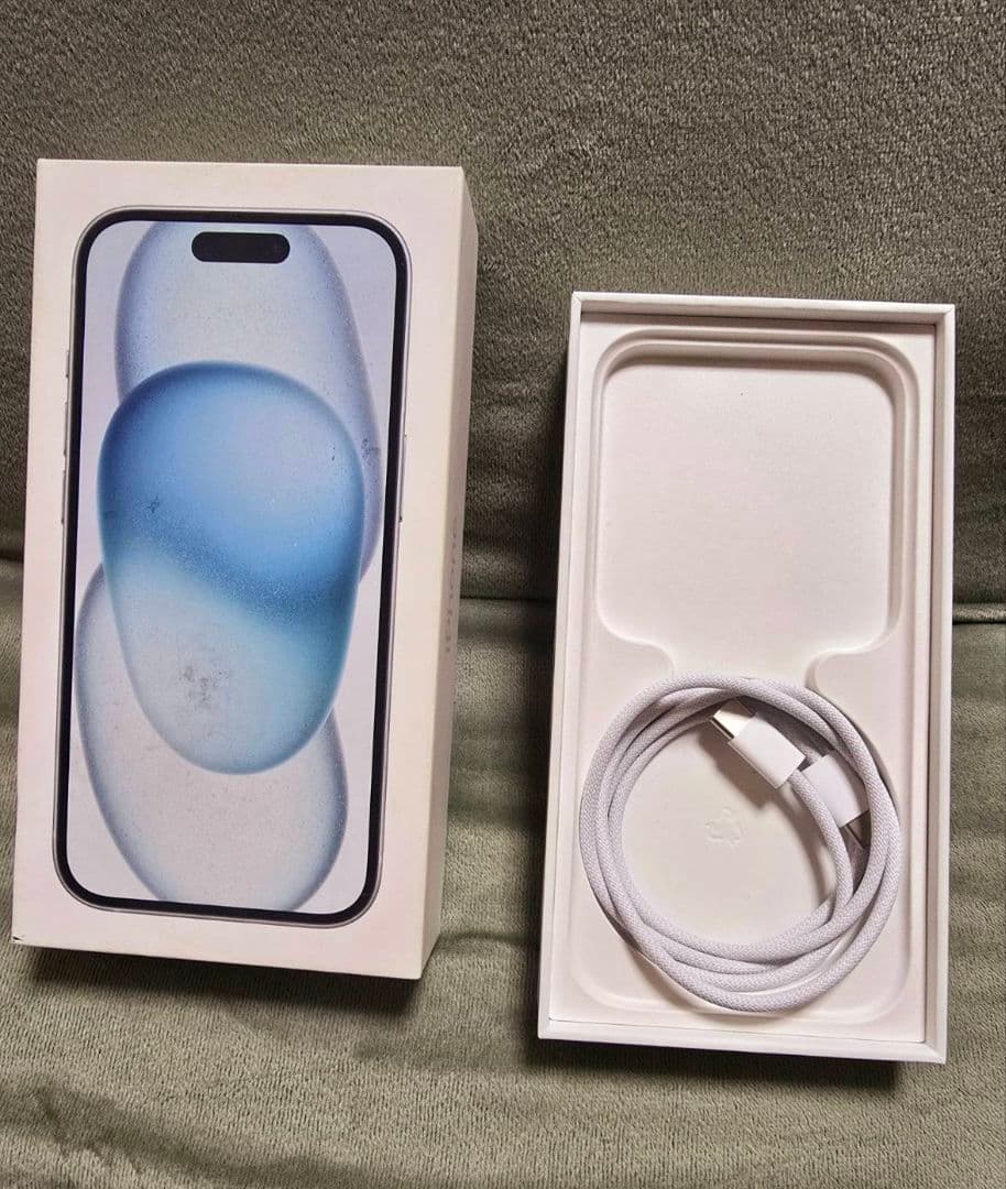 iPhone 15 128 本体 SIMフリー