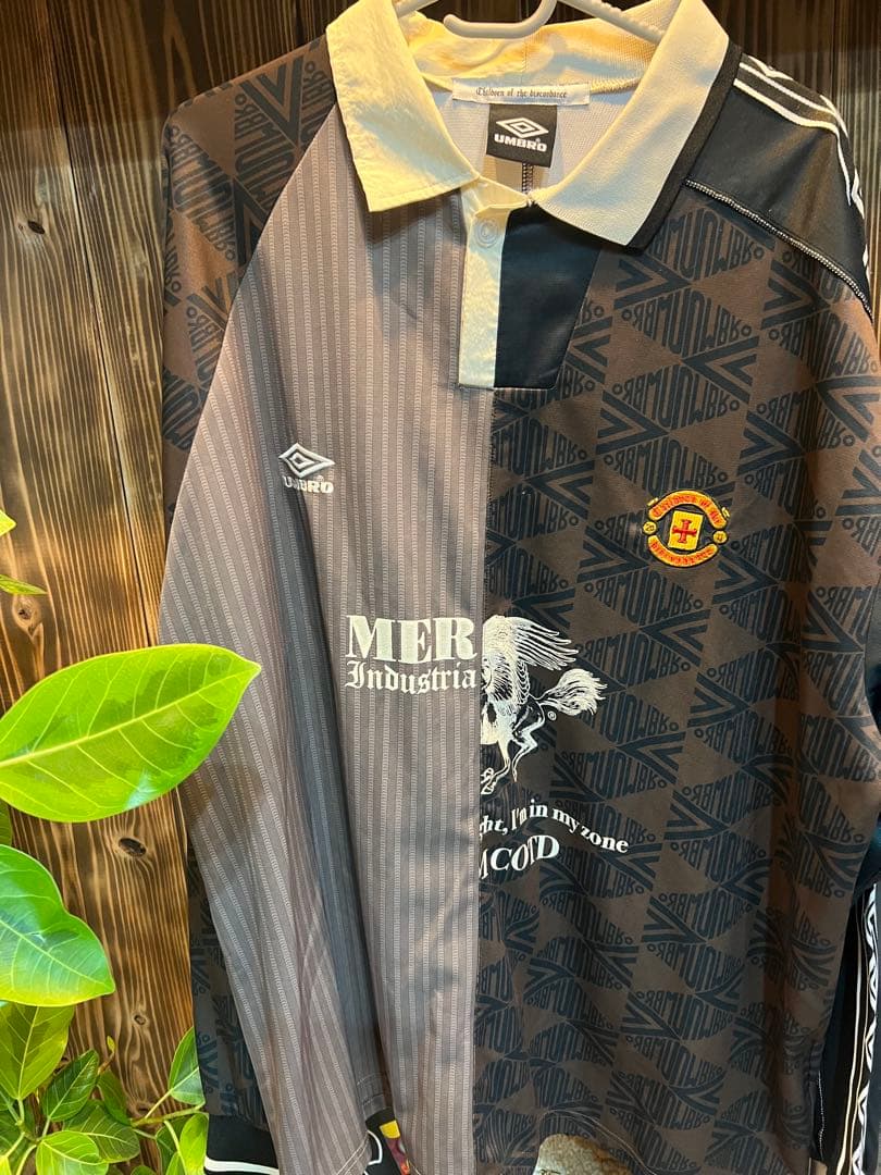 美品　Children of the discordance × UMBRO