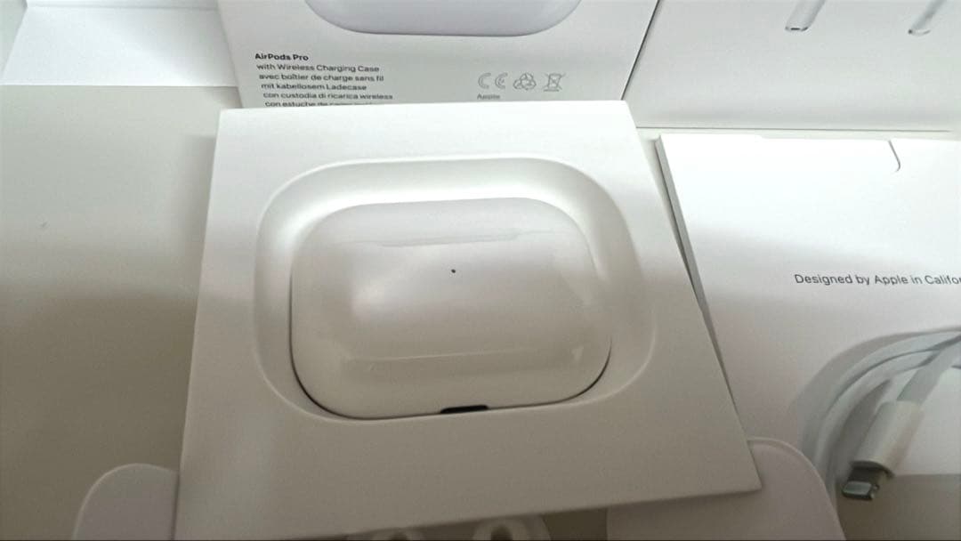 美品　AirPods Pro 本体・充電ケース・箱付き　第一世代