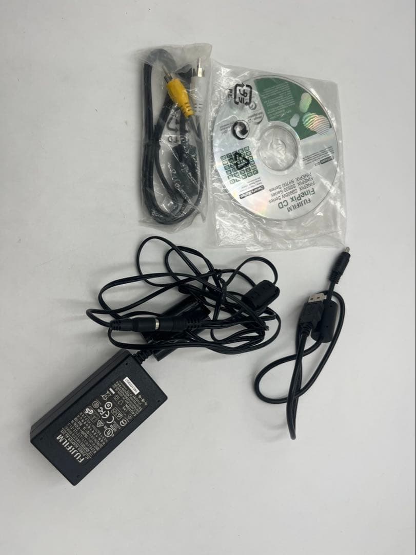 FUJIFILM FinePix S9900W デジカメ